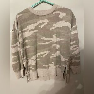 Aerie Camo- pullover sweater